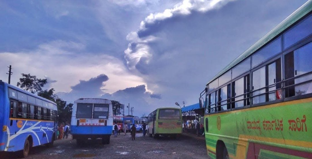 bus-traffic-between-maharashtra-karnataka-states-has-been-suspended